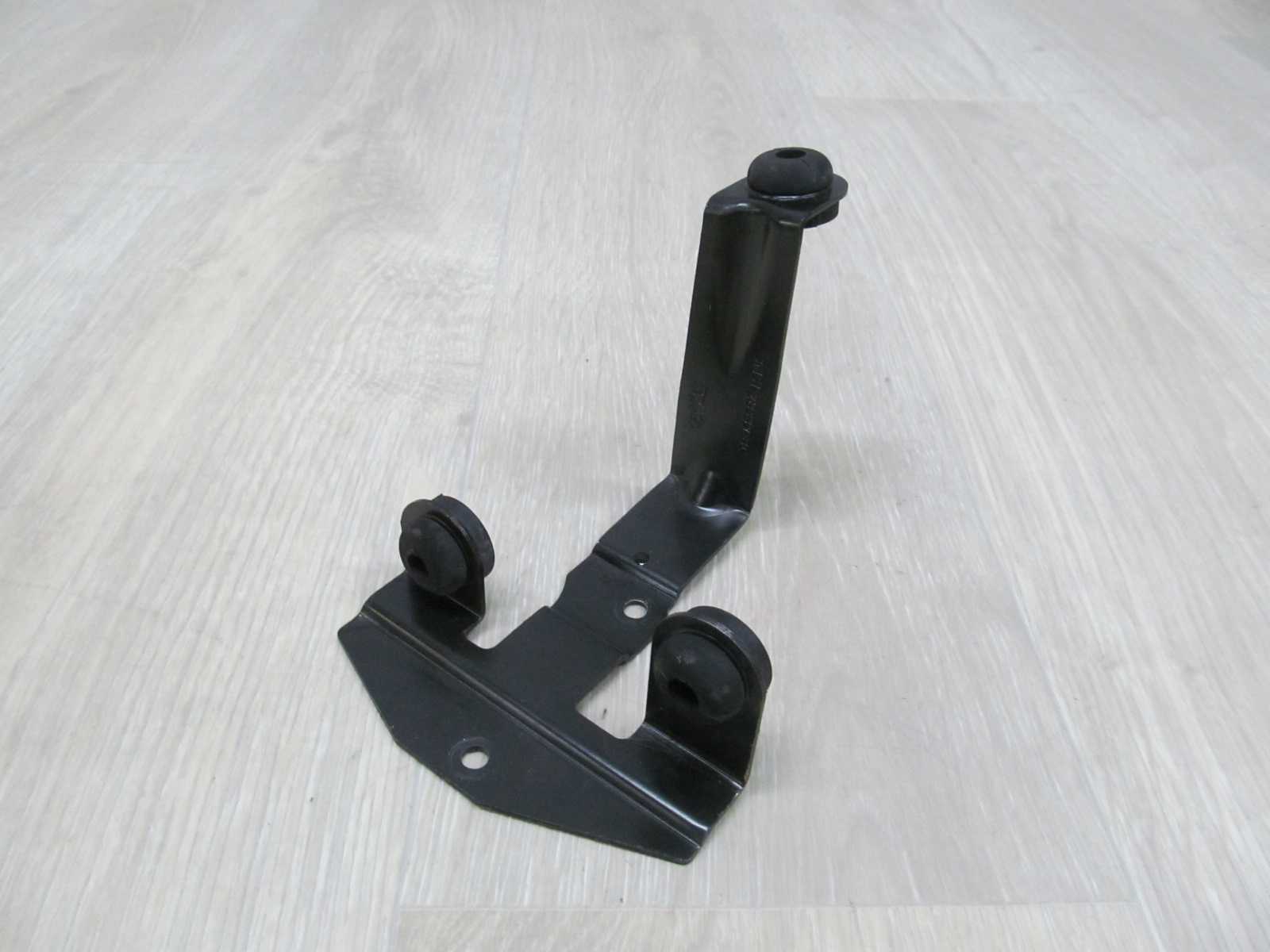 VOLVO C30 S40 V50 2.0 D 04- MOCOWANIE PODSTAWA POMPY ABS 3M51-2B389-BC