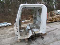 ISUZU N35 GRAFTER KABINA KAROSERJA 11R