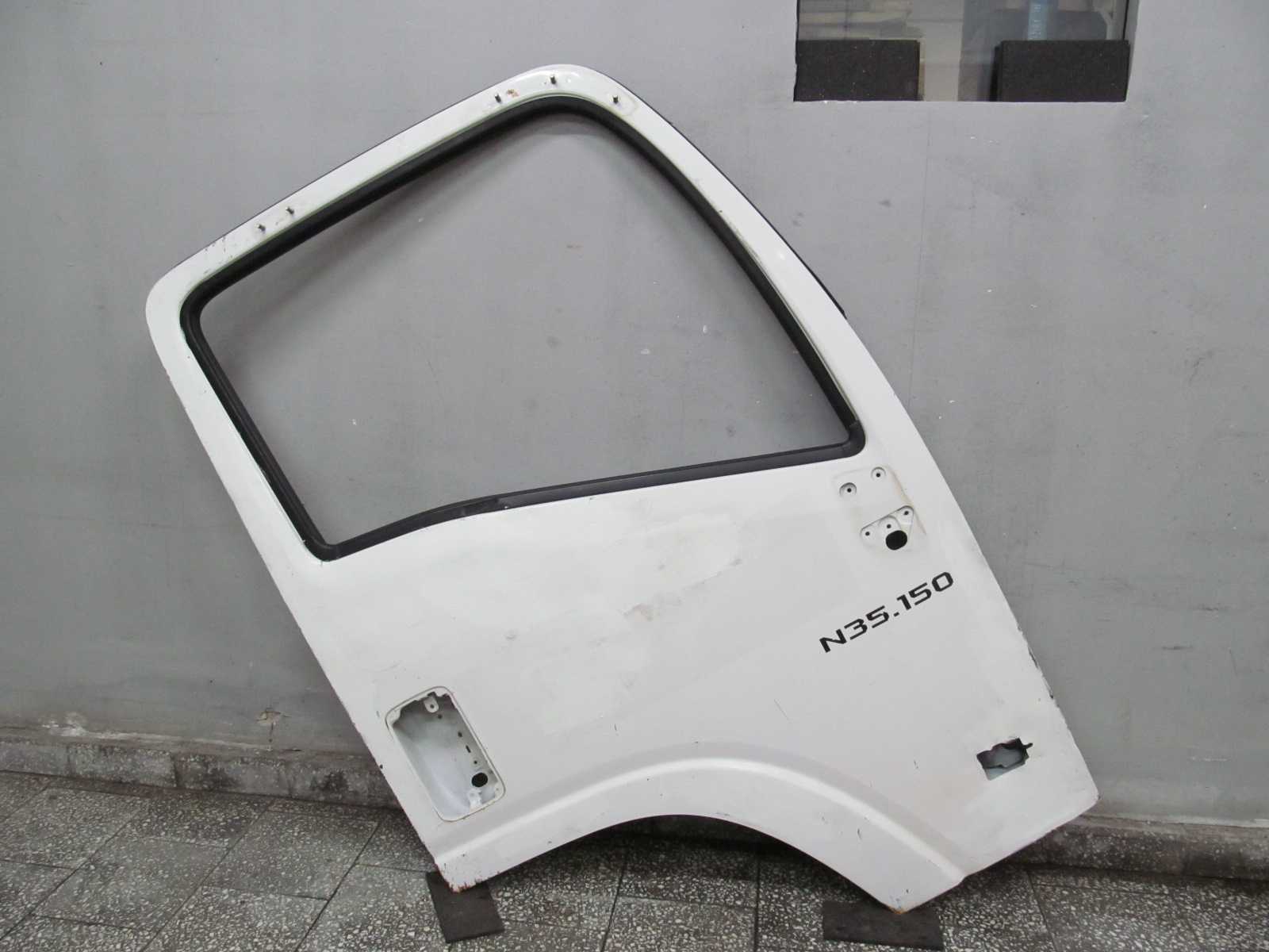 ISUZU N35 GRAFTER DRZWI PRAWE PRZOD 11R 07-18
