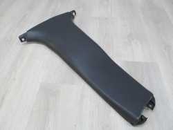 FORD FOCUS MK1 KOMBI POSZYCIE OSLONA SLUPKA PRAWA 98AB-A243W06-AP