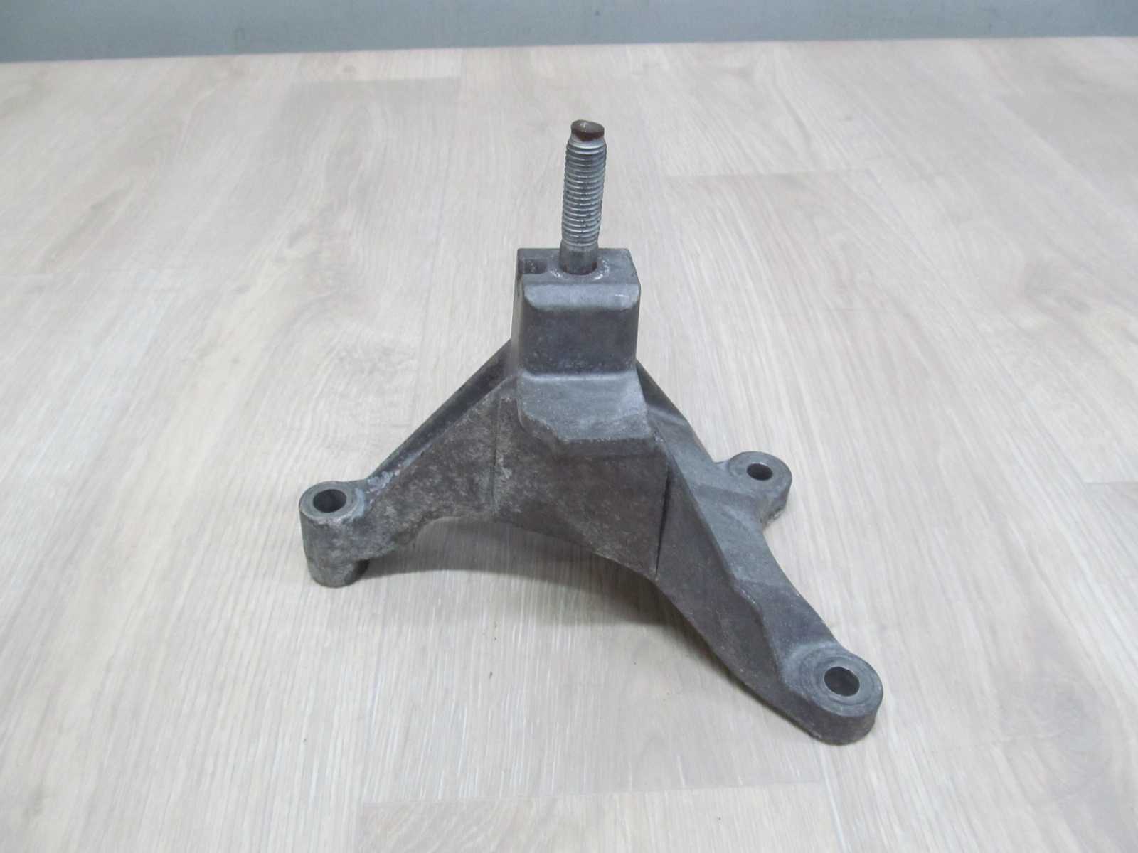 FORD FOCUS MK1 1.8 TDCI LAPA WSPORNIK SKRZYNI BIEGOW 98AB-7M125-AF