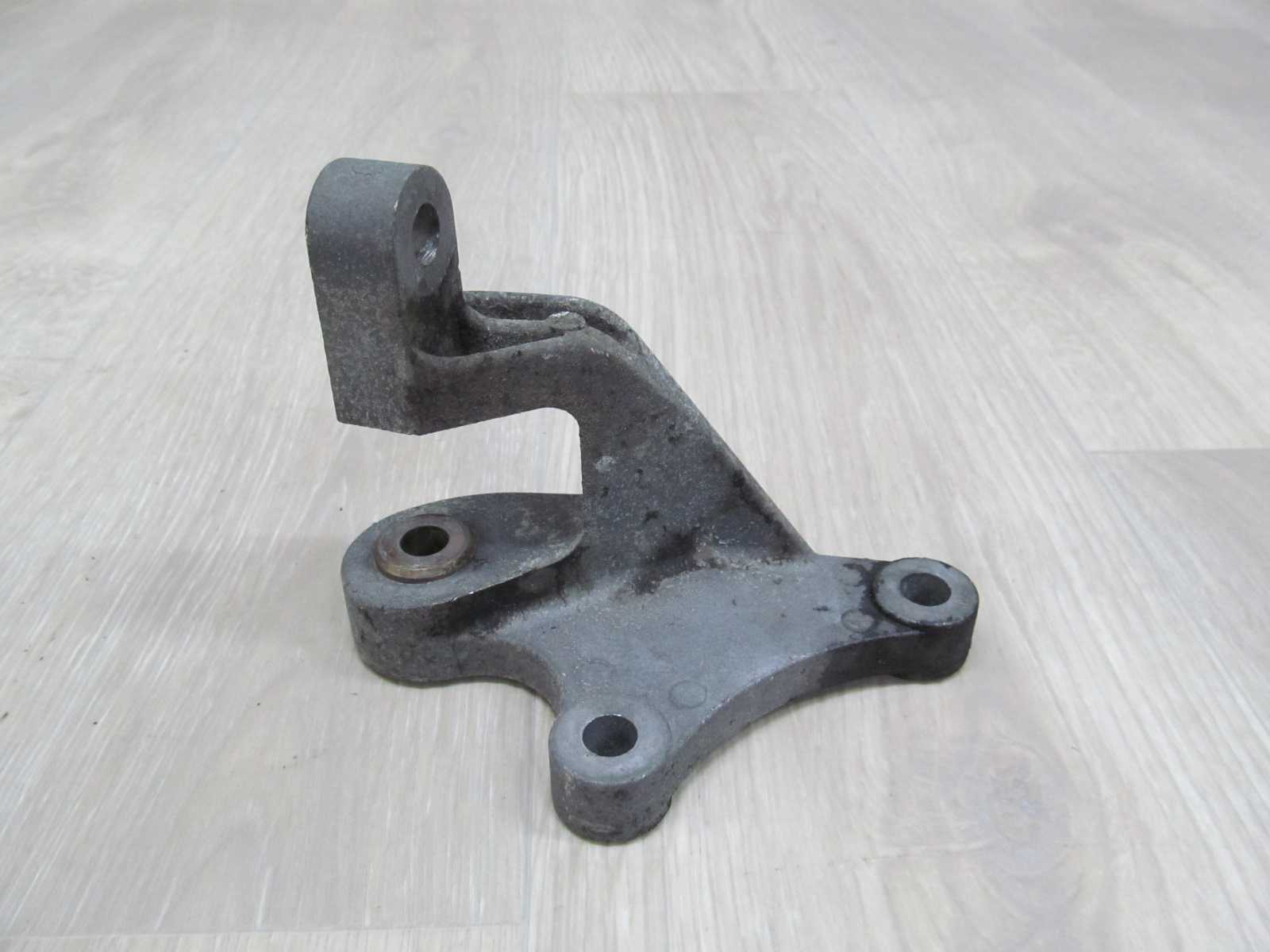 FORD FOCUS MK1 1.8 TDCI LAPA WSPORNIK SKRZYNI BIEGOW 98AB-6P093-AD