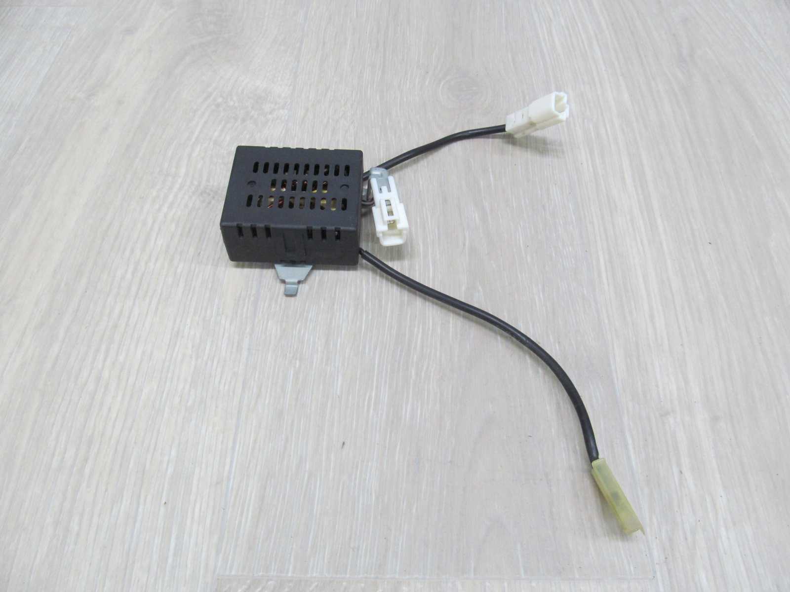 TOYOTA CAMRY VI 01-06 WZMACNIACZ ANTENOWY