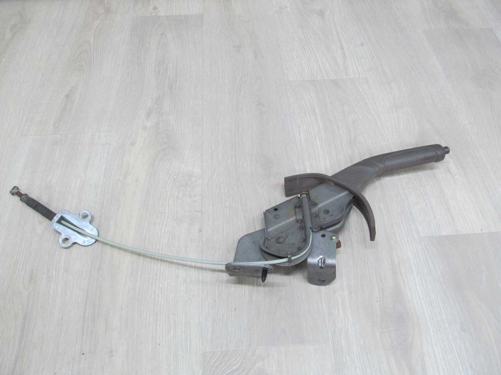 TOYOTA CAMRY VI 01-06 DZWIGNIA HAMULCA RECZNEGO