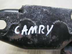 TOYOTA CAMRY VI 2.4 B 01-06 LAPA PODUSZKA SILNIKA PRAWA