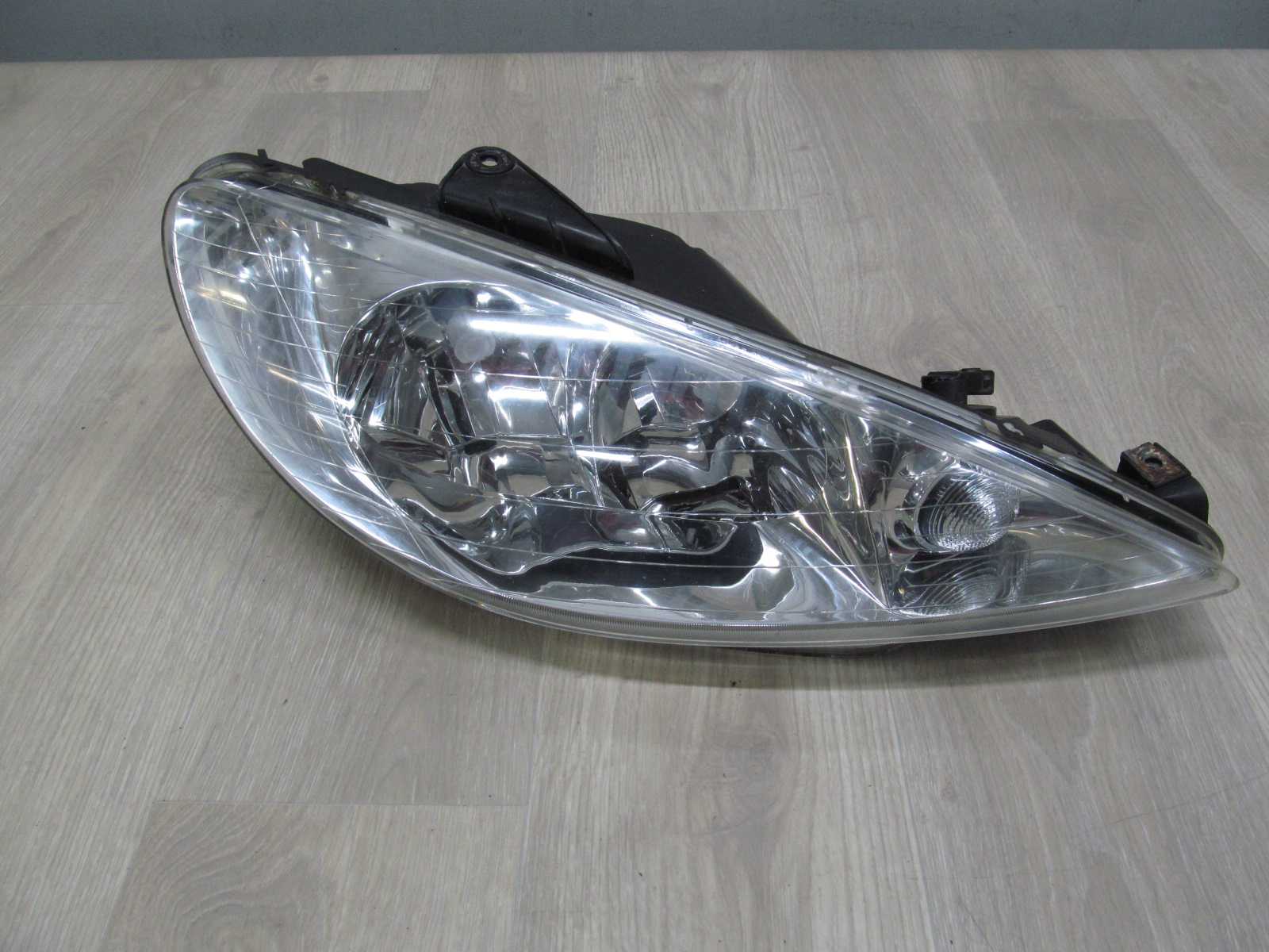 PEUGEOT 206 LIFT 03- LAMPA REFLEKTOR PRZOD PRAWA 9630869680 UK