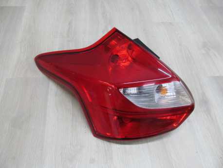 FORD FOCUS MK3 III 10-14 HB LAMPA TYL TYLNA LEWA BM51-13405-A