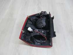 MITSUBISCHI PAJERO III LIFT LAMPA TYLNA TYL PRAWA 04-07