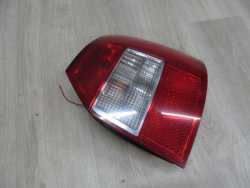 AUDI A4 B6 KOMBI LAMPA TYLNA TYL PRAWA 8E9945096A 01-04