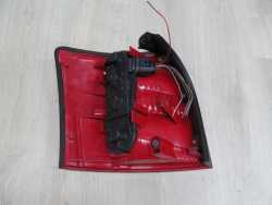 AUDI A4 B6 KOMBI LAMPA TYLNA TYL PRAWA 8E9945096A 01-04