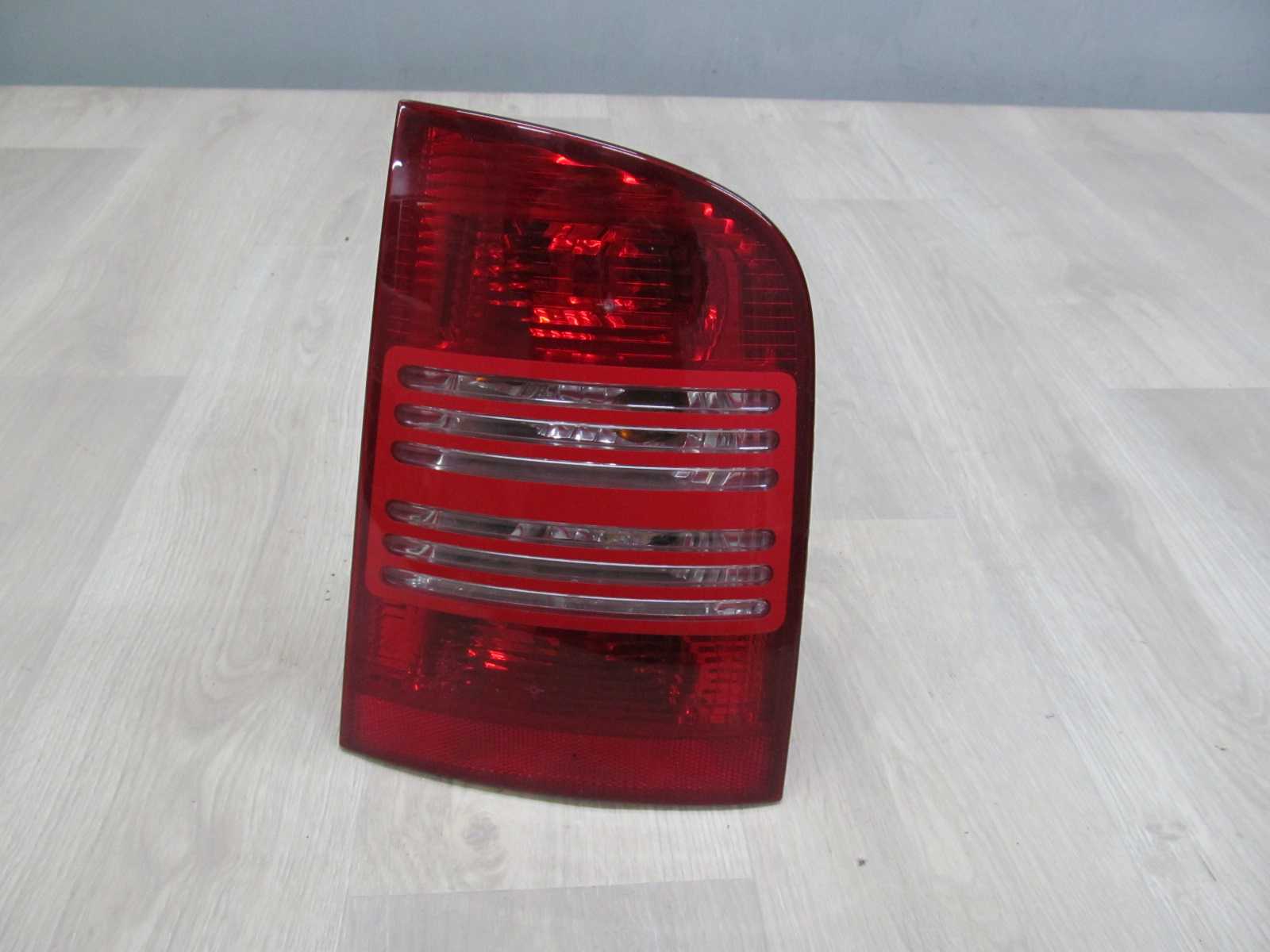 SKODA OCTAVIA I LIFT KOMBI LAMPA TYL PRAWA 1U9945096C 00-10