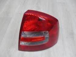 SKODA OCTAVIA II HB LAMPA TYL PRAWA 1Z5945096A 04-09