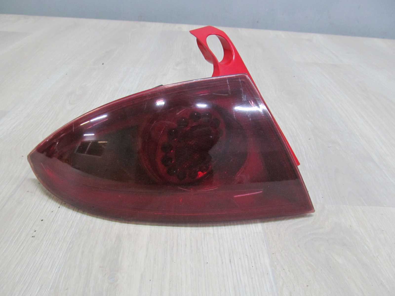 SEAT LEON II FR LAMPA TYL TYLNA LEWA 982051-00 05-12