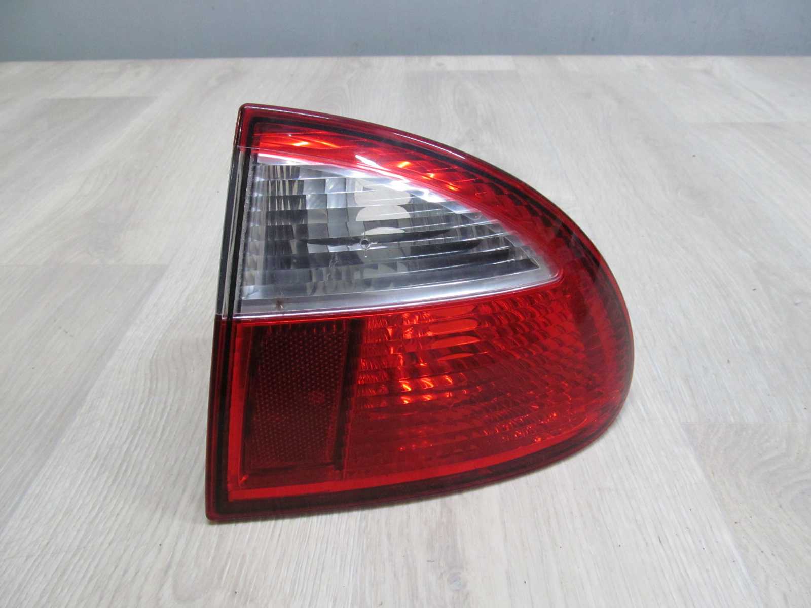 SEAT LEON I LAMPA TYL TYLNA PRAWA 99-05