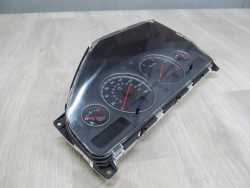 VOLVO XC90 2.4 D5 LIFT AUTOMAT LICZNIK ZEGAR 30746111 06-14