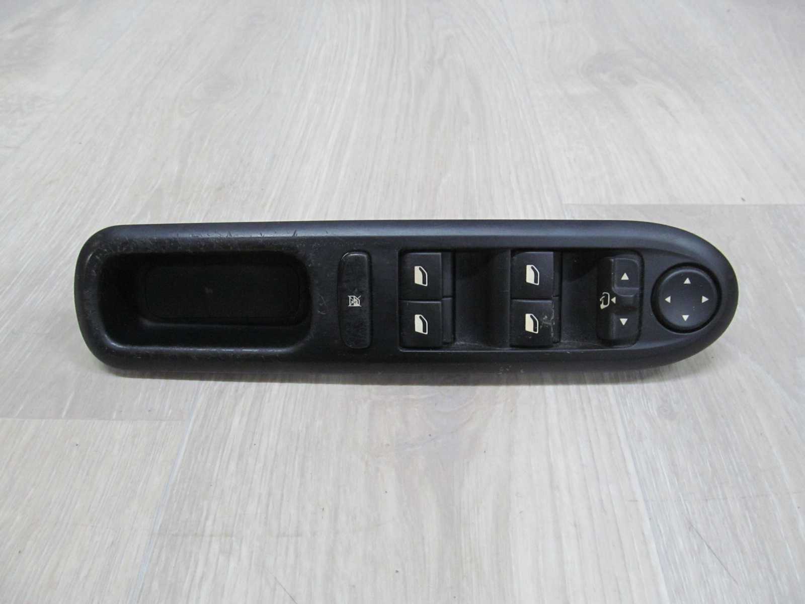 FIAT ULYSSE C8 807 407 PANEL PRZELACZNIK SZYB 53269704