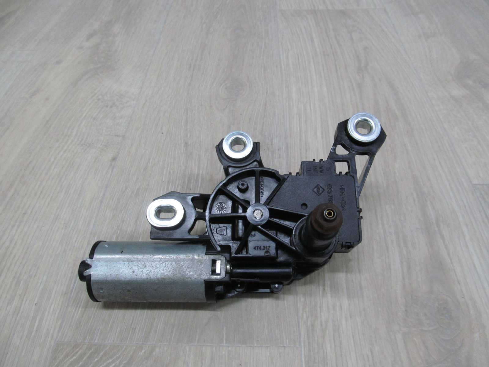 VW PASSAT B5 A4 B5 KOMBI SILNIK WYCIERACZKI TYL 3B9955711C