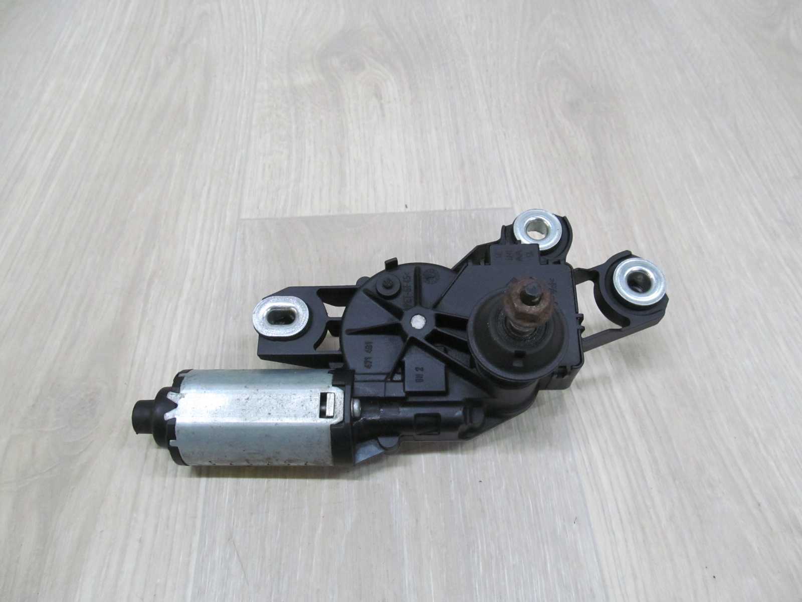 SEAT LEON ALTEA SILNICZEK WYCIERACZKI TYL 5P0955711C