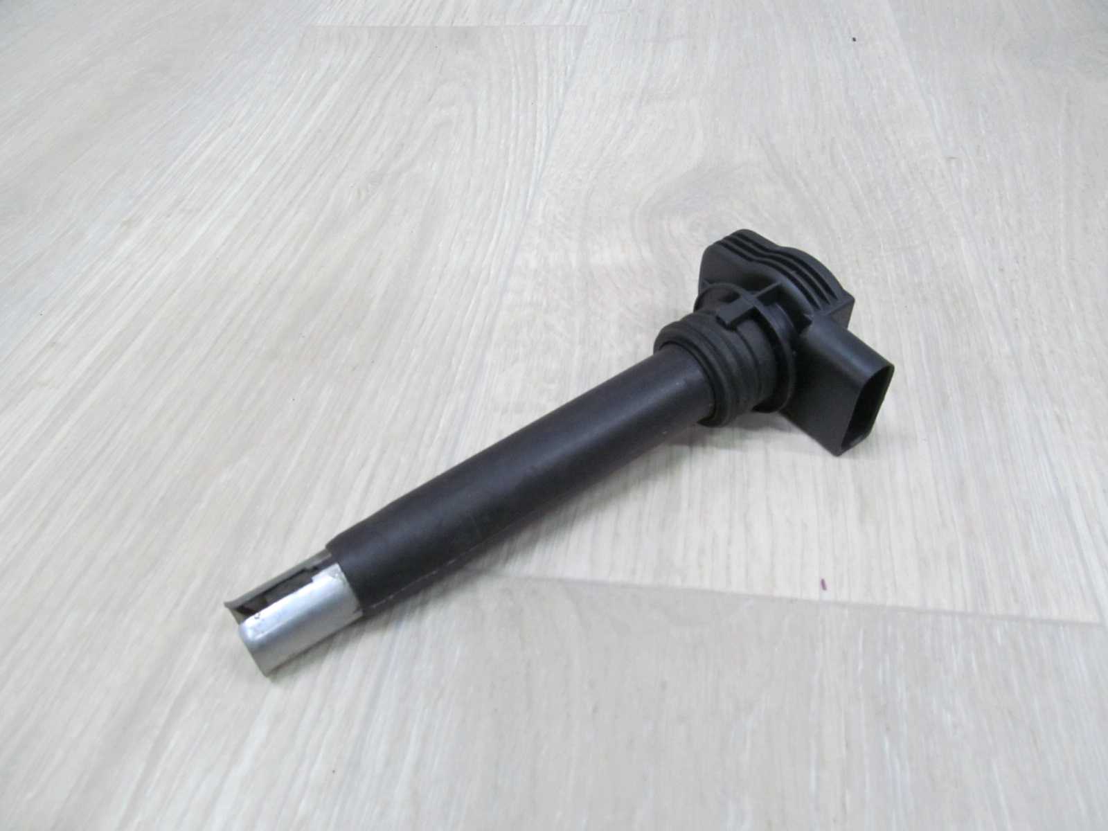 VW AUDI SEAT 2.0 FSI TFSI CEWKA ZAPLONOWA 0221604115