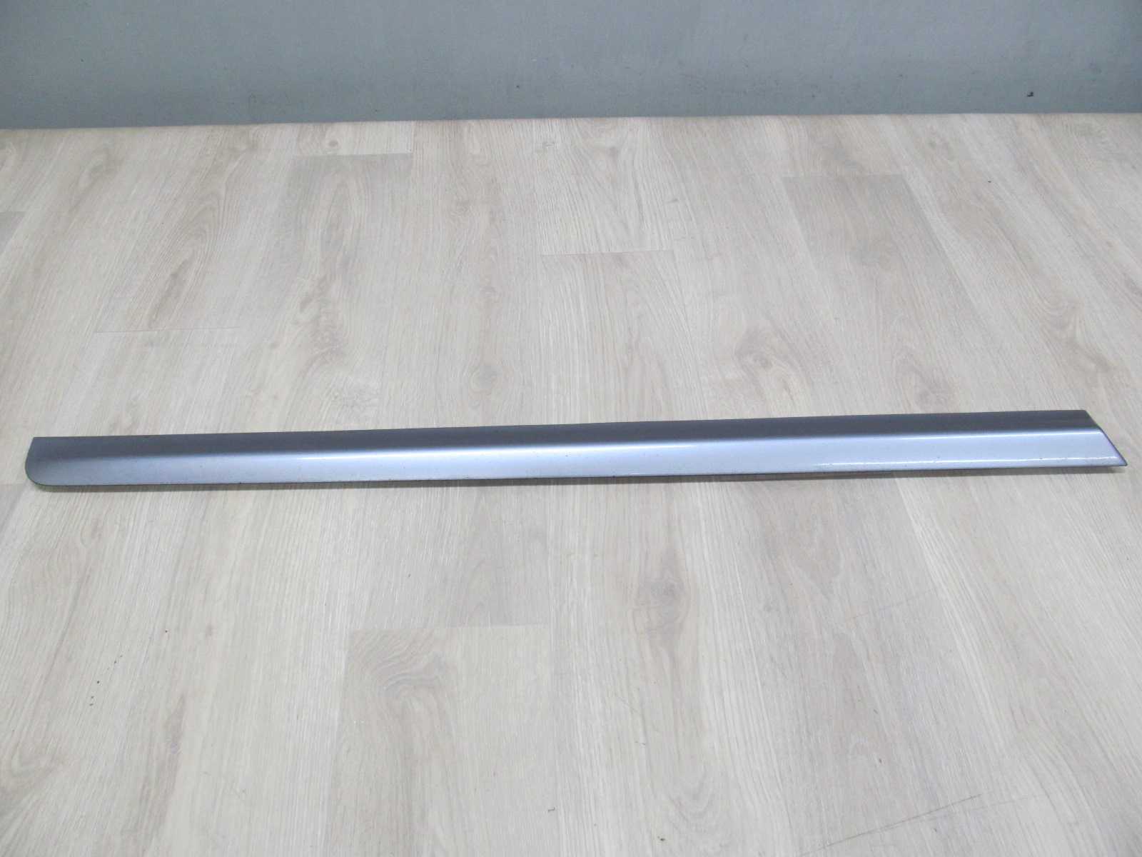 AUDI A4 B7 LISTWA DRZWI PRZOD DOLNA 8E0853959 LY7H S-LINE 01-07