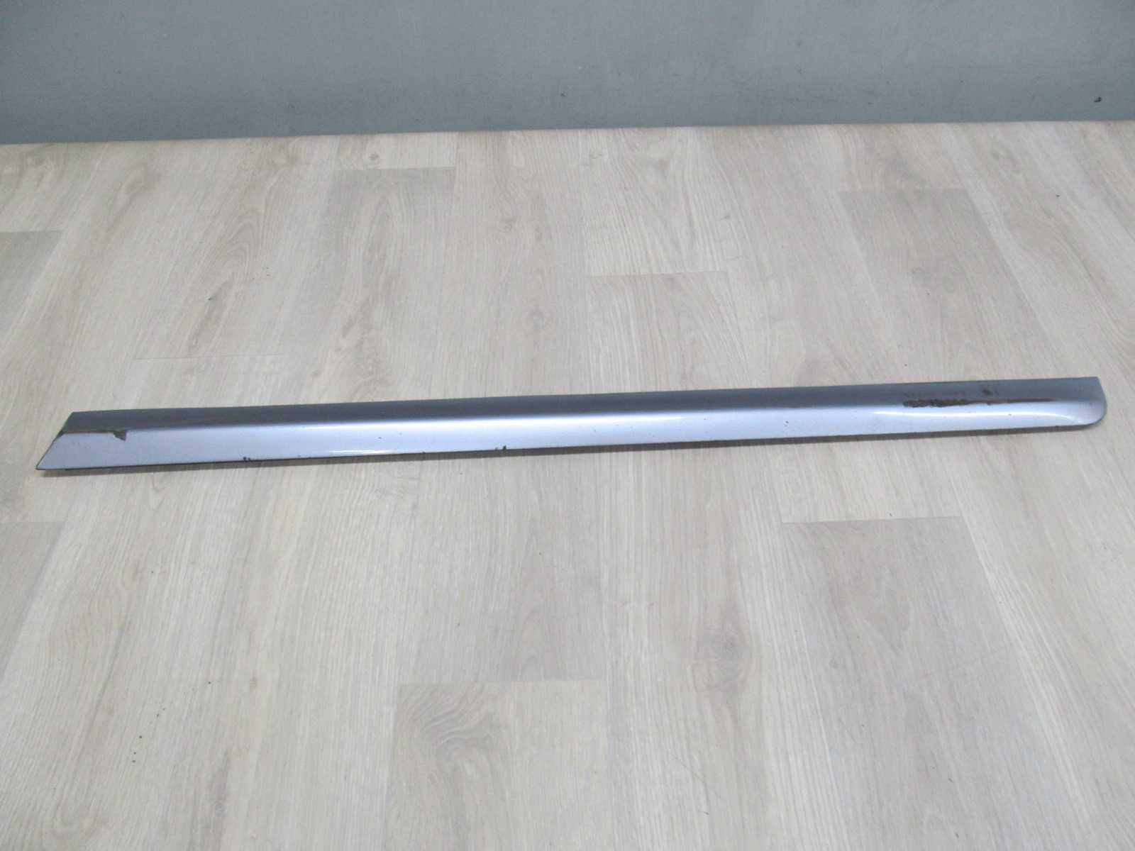 AUDI A4 B7 LISTWA DRZWI PRZOD DOLNA 8E0853960 LY7H S-LINE 01-07