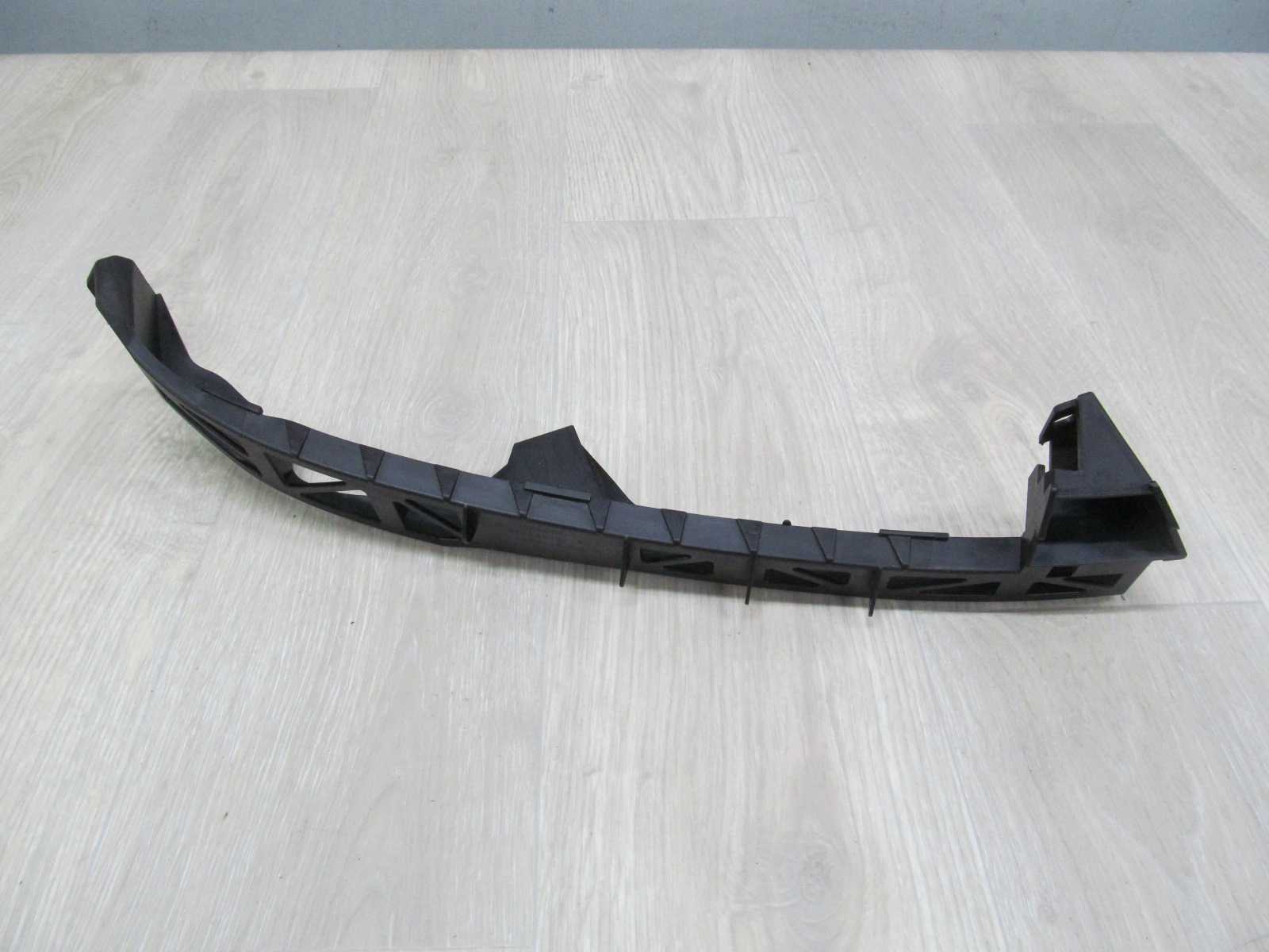 MAZDA 3 03-09 SLIZG POD LAMPE PRAWY PRZOD BP4K50151