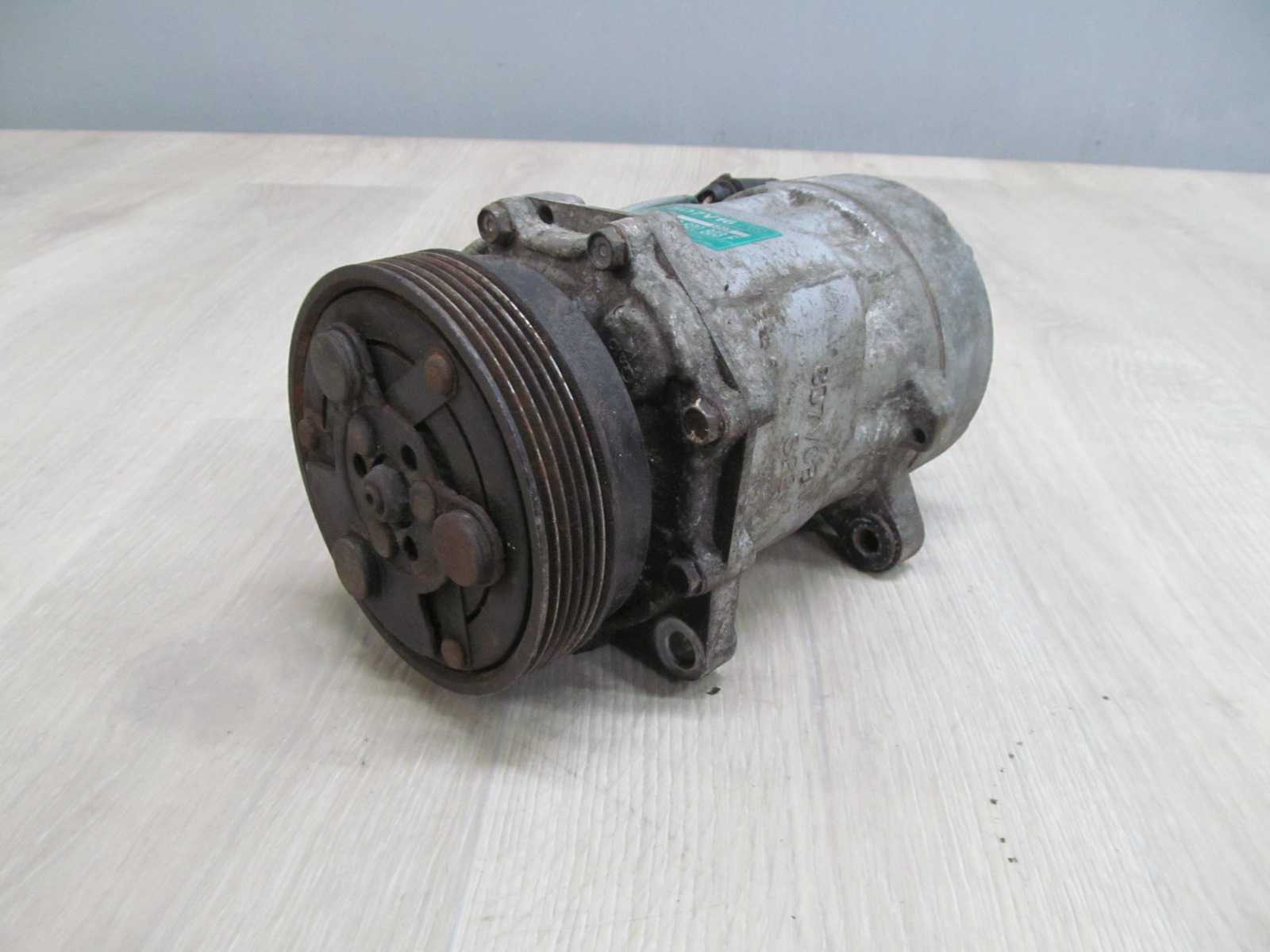 VW GOLF IV BORA 1.9 TDI SPREZARKA KLIMATYZACJI 1J0820803F 1215