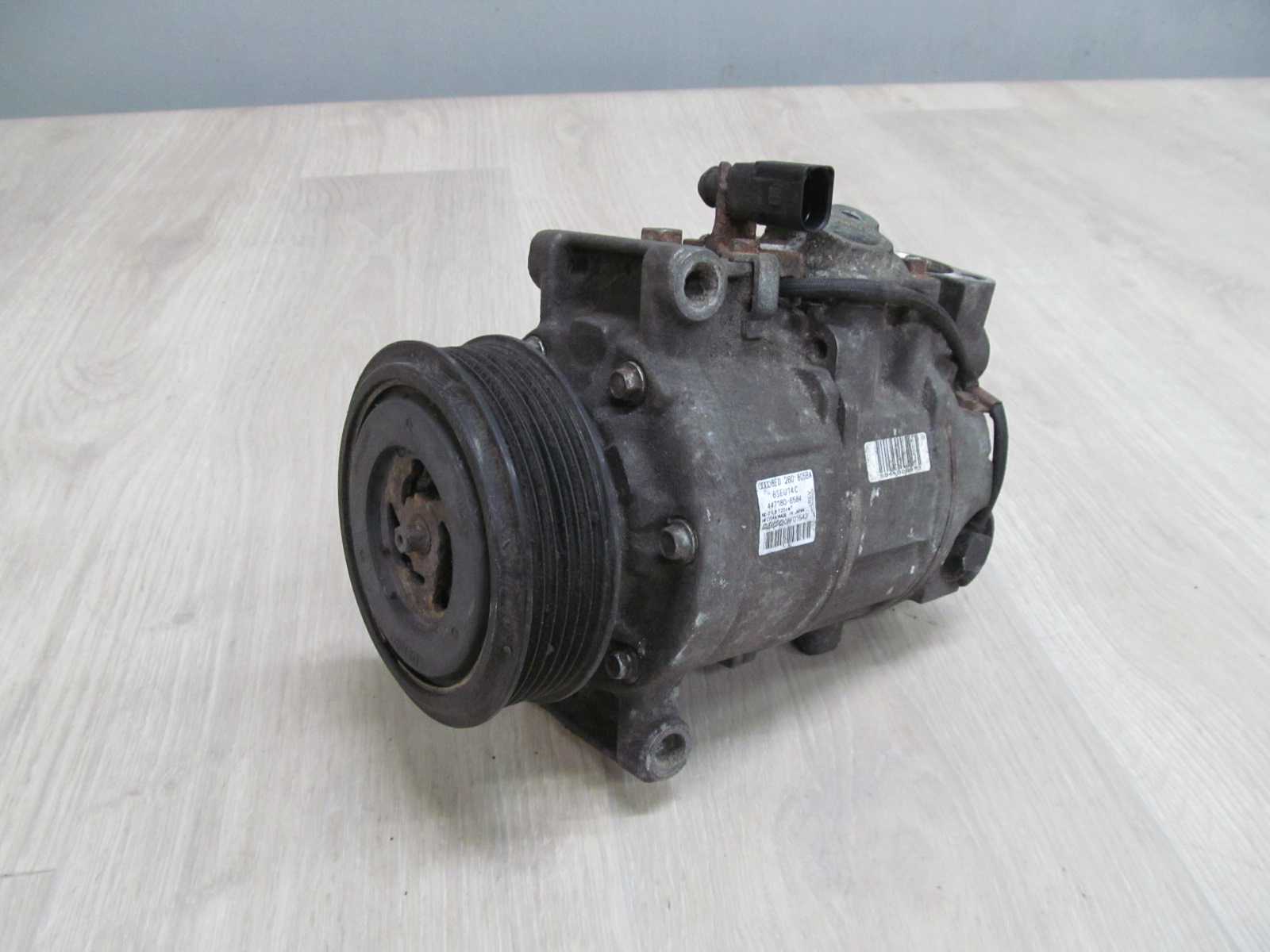 VW SEAT SKODA 2.0 TDI SPREZARKA KLIMATYZACJI 8E0260805BA
