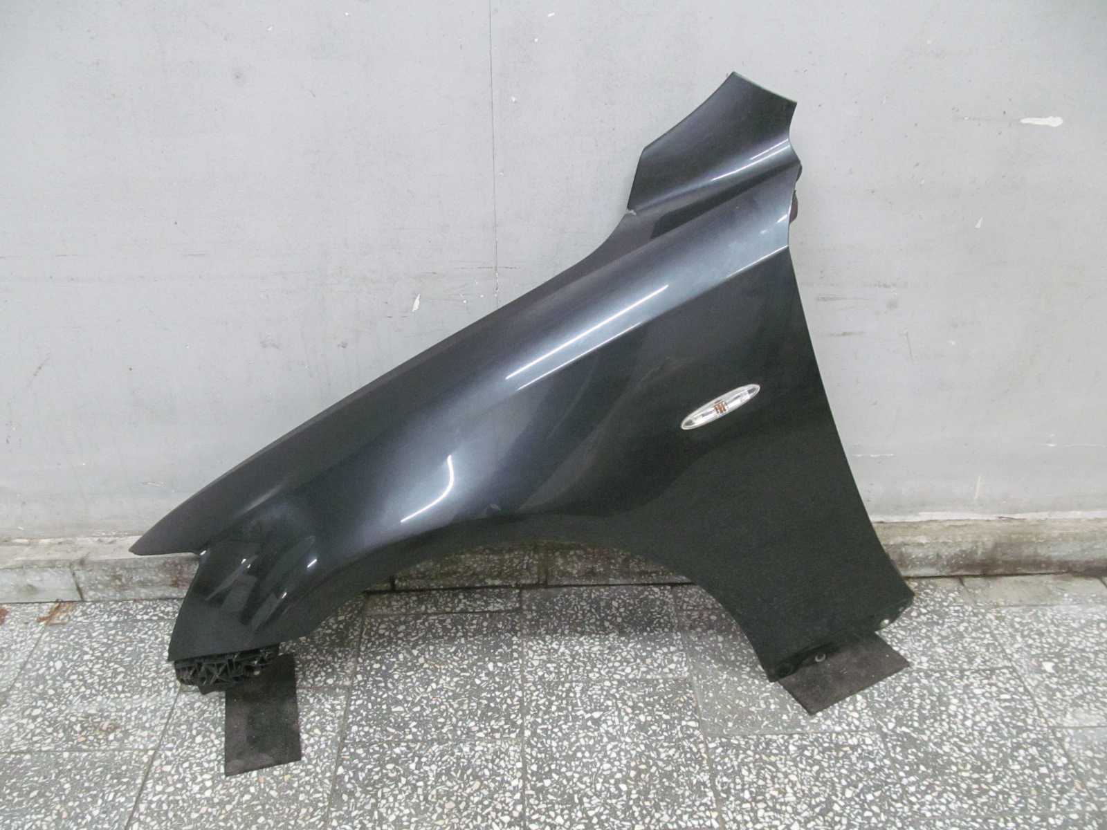 LEXUS IS II BLOTNIK LEWY PRZOD 05-10