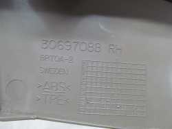 VOLVO XC90 OSLONA ZASLEPKA FOTELA PRAWA BEZ OAK 30697088 02-07