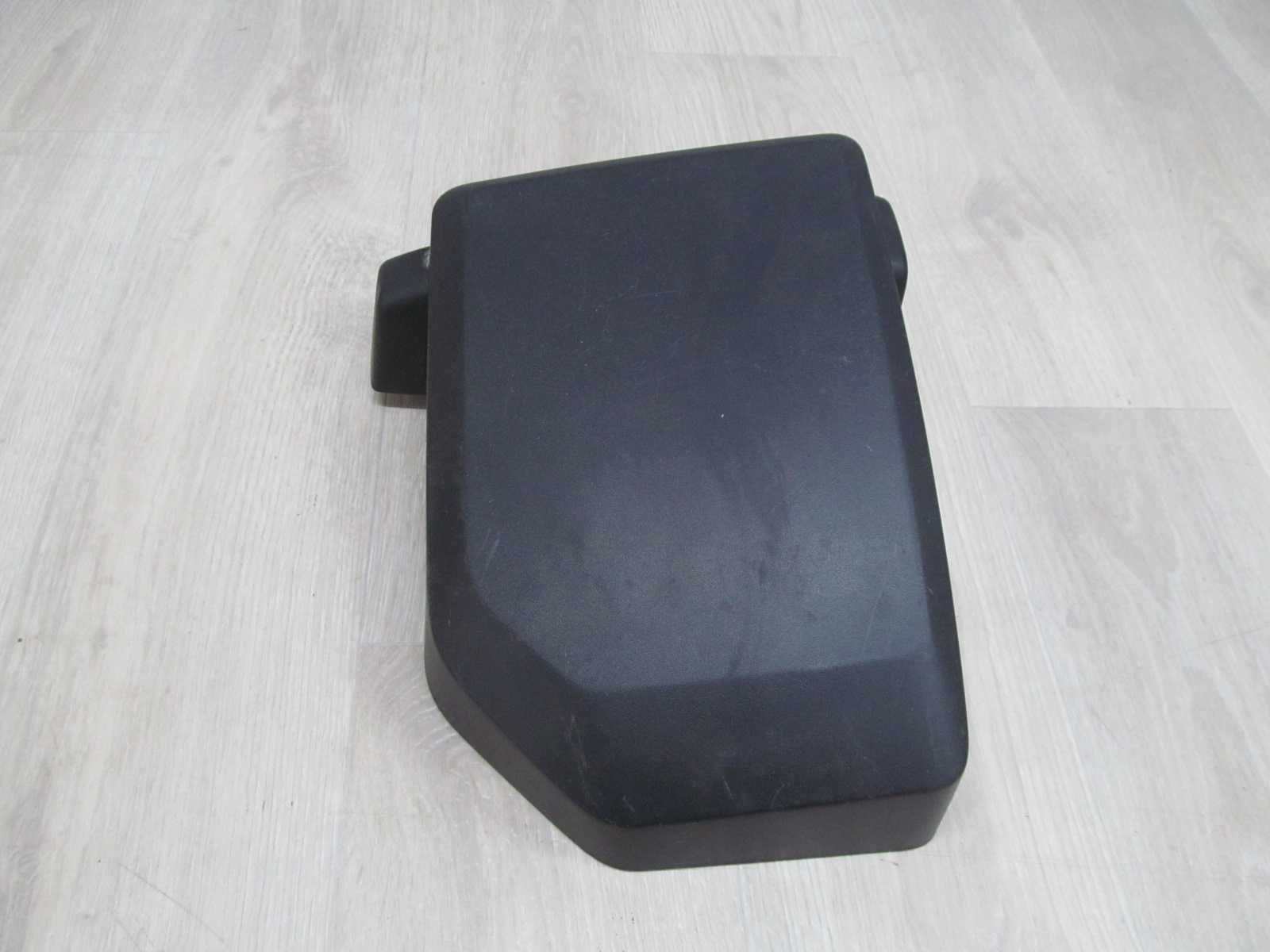 VOLVO V70 XC70 XC90 LIFT POKRYWA OBUDOWA KOMPUTERA 30680265 07-14