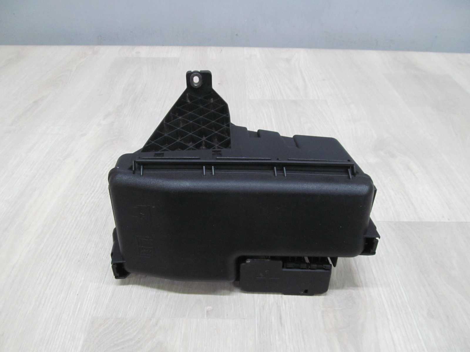VOLVO XC90 LIFT OBUDOWA SKRZYNKI BEZPIECZNIKOW 30728133 30797010 07-14