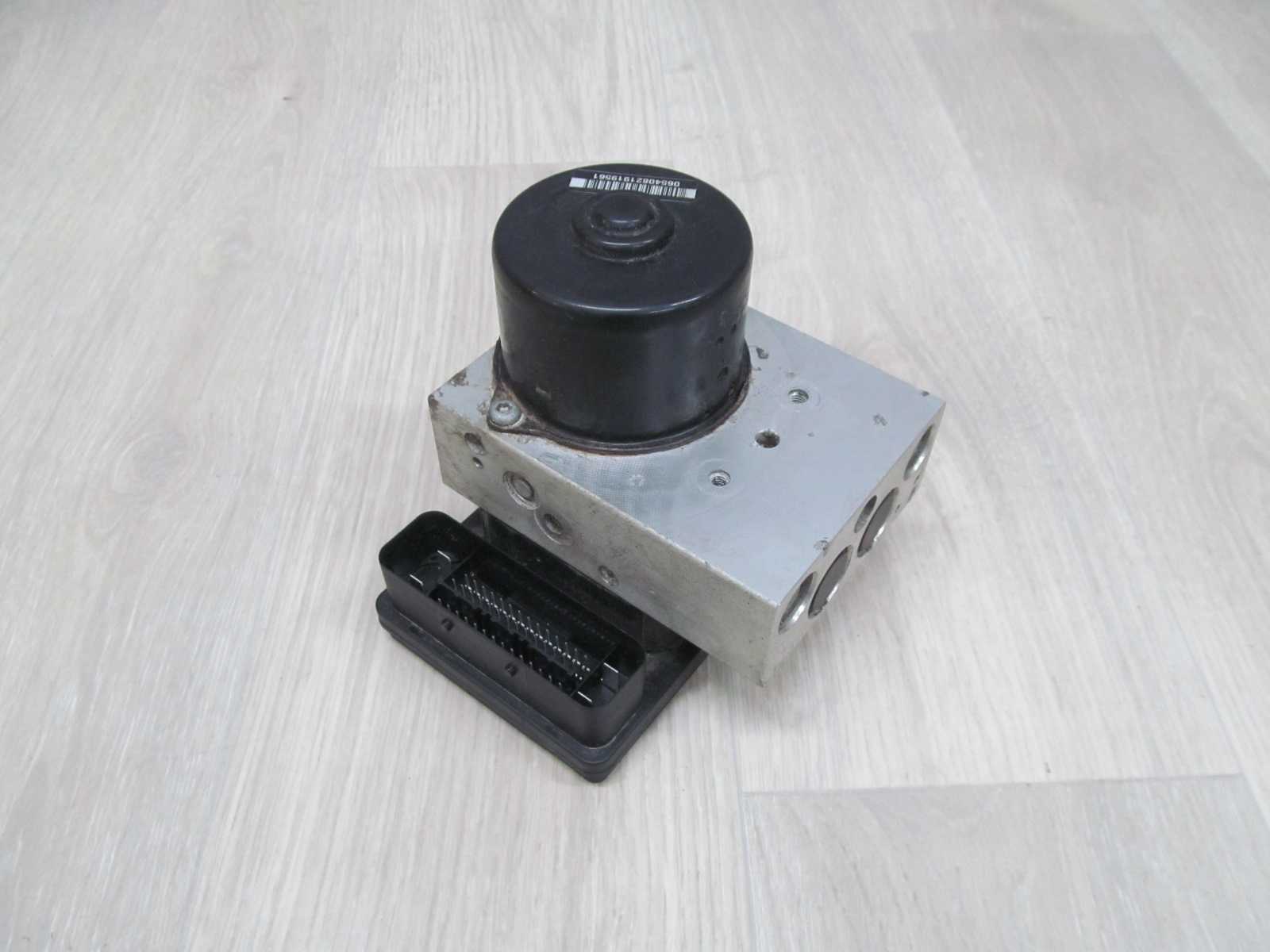 VOLVO XC90 POMPA HAMULCOWA ABS P30714952 30714956 02-16