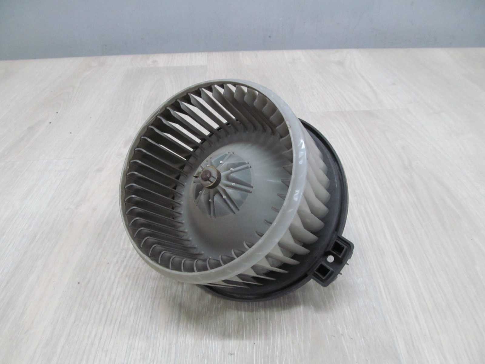 TOYOTA CAMRY VI 01-06 DMUCHAWA WENTYLATOR NAGRZEWNICY AY194000-9095
