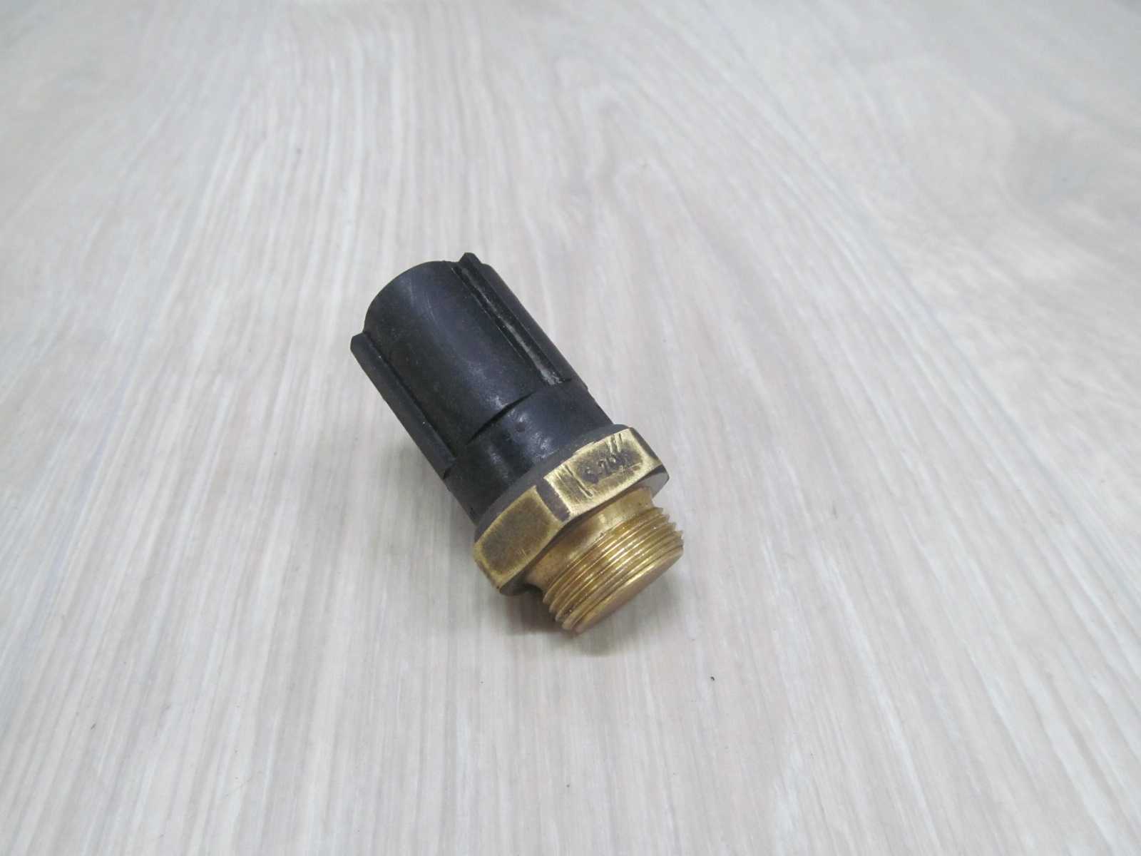 VW AUDI SEAT CZUJNIK TEMPERATURY PLYNU CHLODNICY 1J0959481A