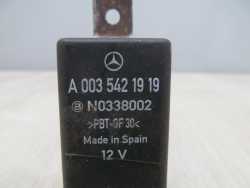 MERCEDES VITO W639 2.2 CDI PREKAZNIK WENTYLATORA A0035421919 N0338002 03-10