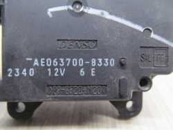 TOYOTA SILNICZEK KLAPY NAGRZEWNICY AE063700-8330 01-09