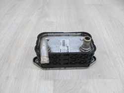 VOLVO V70 S80 XC90 2.4 D5 CHLODNICZKA OLEJU 8677973