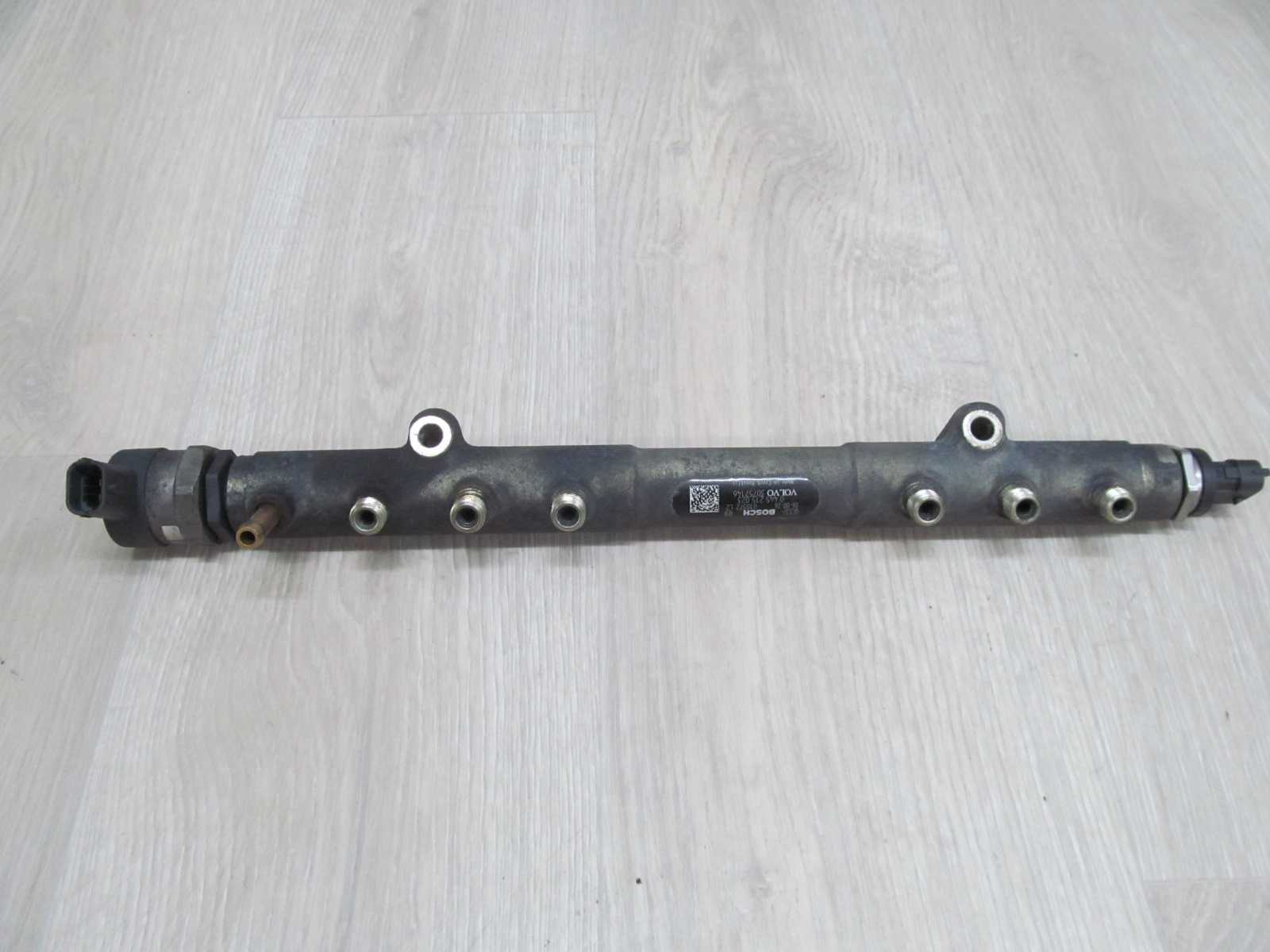 VOLVO XC90 I S80 II V70 III 2.4 D5 06-13 LISTWA WTRYSKOWA CZUJNIK 3075716 0445215023