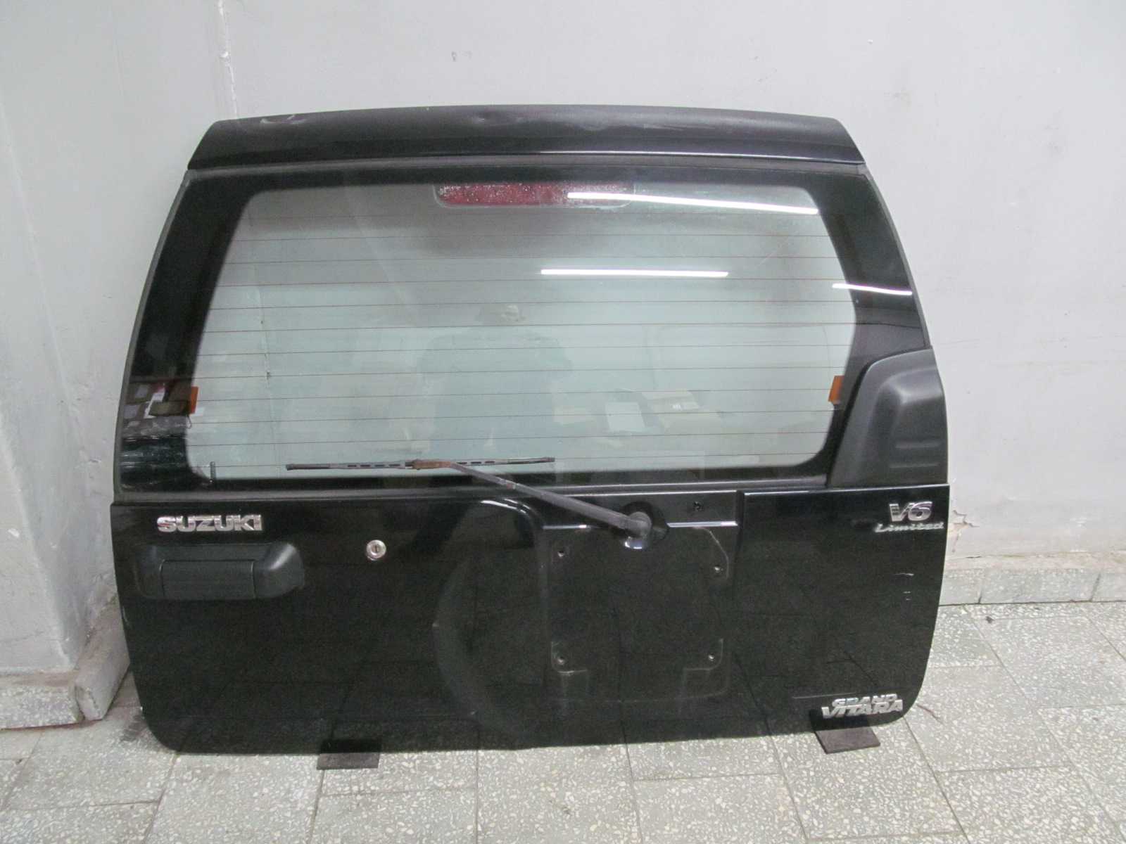 SUZUKI GRAND VITARA KLAPA BAGAZNIKA TYL 01-05