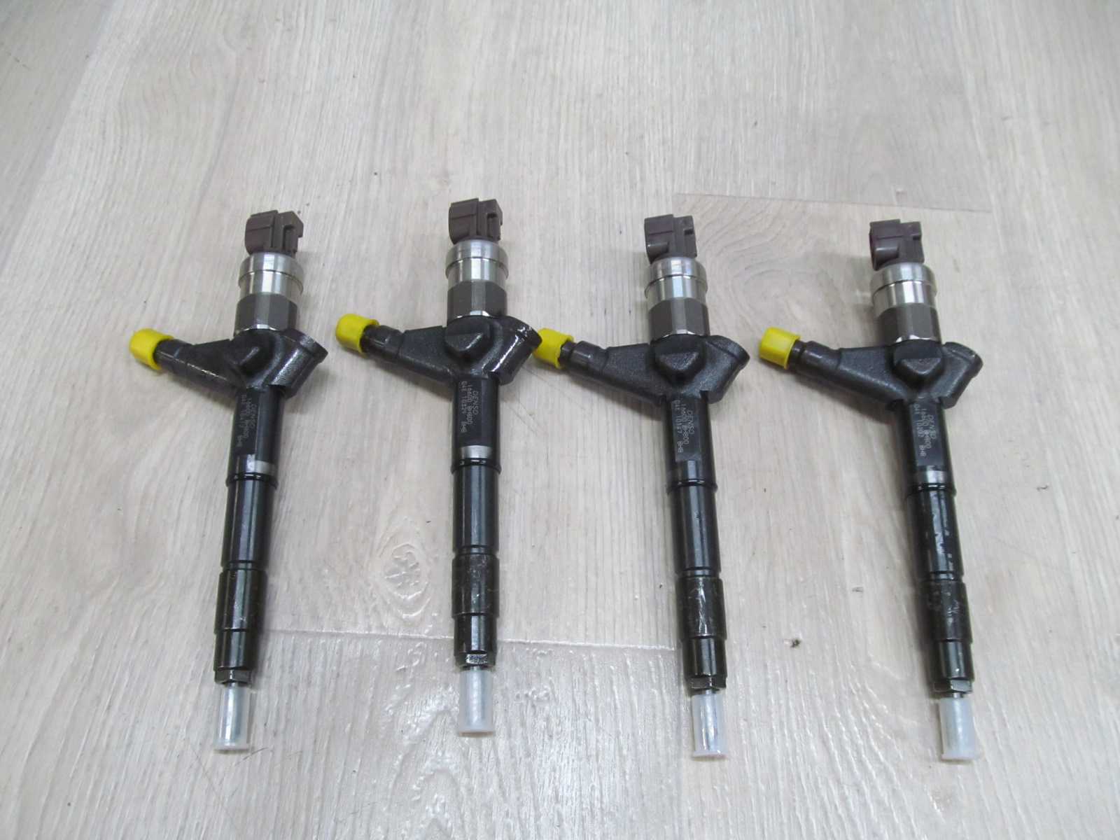 NISSAN X-TRIAL 2.2Di WTRYSK WTRYSKIWACZ 16600 8H800