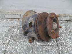 ISUZU N35 N GRAFTER NPR L PIASTA ZWROTNICA PRZOD LEWA 07-18