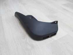 AUDI A4 B6 CHLAPACZ OSLONA TYL LEWY 8E0075101