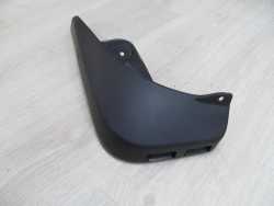 AUDI A4 B6 CHLAPACZ OSLONA TYL LEWY 8E0075101