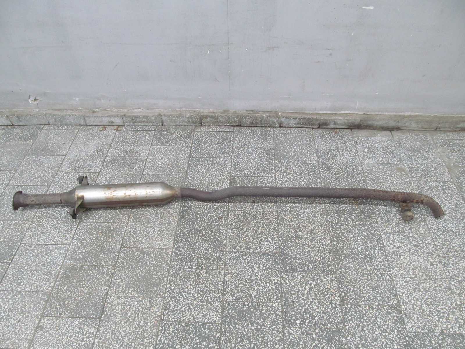 TOYOTA CAMRY 2.4 VVTI 01-06  TLUMIK SRODKOWY 30H02