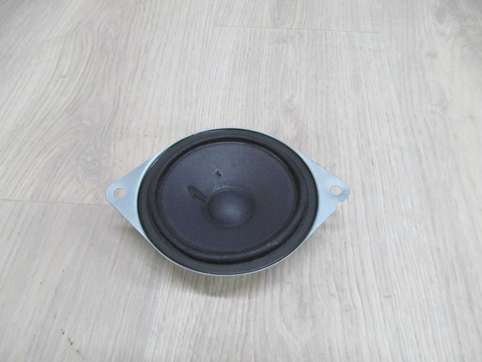 TOYOTA AYGO C1 107 05-14 GLOSNIK TYL 86160-52010