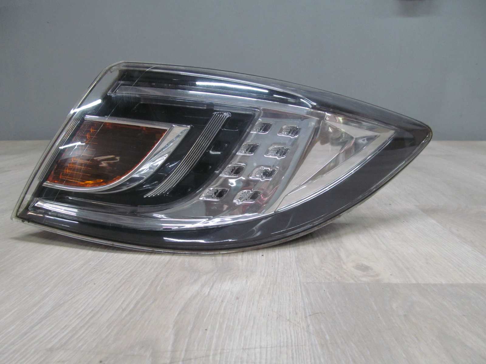 MAZDA 6 GH HB LAMPA TYL PRAWA 08-13 LED