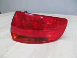 AUDI A3 8P SPORTBACK 5D LAMPA TYLNA TYL PRAWA 05-09 8P4945096C