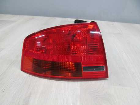 AUDI A4 B7 SEDAN LAMPA TYL BLOTNIKA LEWA 04-07 96503701