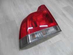VOLVO S60 I LAMPA TYL LEWA 8664079 00-04